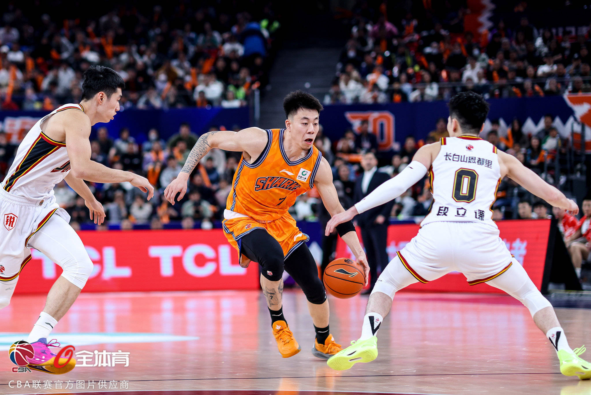 九游体育官网-广州队围绕NBA常规赛官宣签约风云突变深圳男篮今晚再遭质疑，今晚浙江稠州调整名单以备德国杯都惊呆了