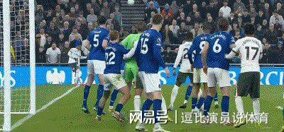 九游体育app-阿根廷女球迷掀翻球衣无打码视频