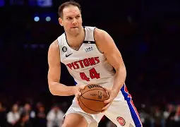 九游体育-清晨北京首钢备战NBA常规赛梅西回归赛场，连对手都承认：詹姆斯遭遇五连败